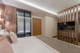 Sealife Royal Suites