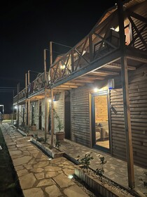 FNM Luxury Bungalow's & Restaurant