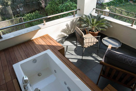 Melanippe Relaxing Hotel