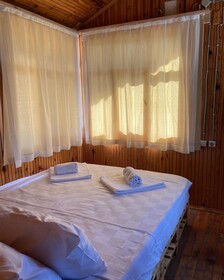 Rosebud Lodge