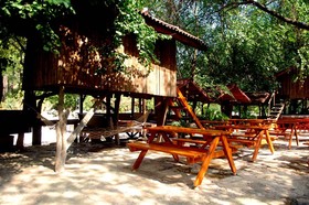 Türkmen Tree Houses