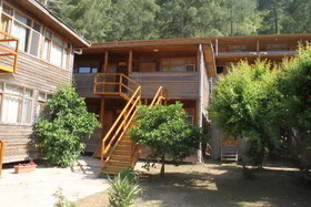 Türkmen Tree Houses