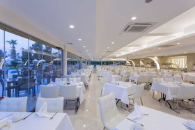 Falcon Hotel