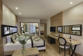 Delphin Imperial Hotel