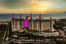 Delphin Imperial Hotel