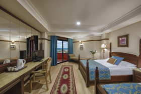 Delphin Palace