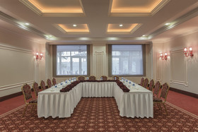 Delphin Palace