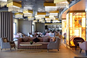 Royal Wings Hotel