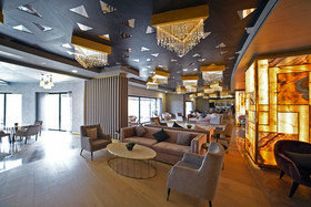 Royal Wings Hotel