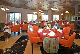 Royal Wings Hotel