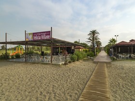 Felicia Village