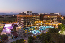 Glamour Resort & Spa