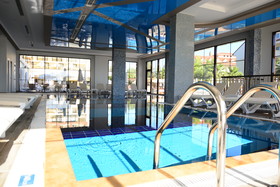 Glamour Resort & Spa