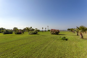 Glamour Resort & Spa