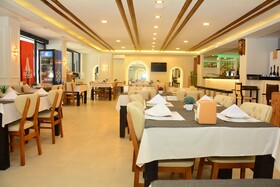 Hotel Rafael Restaurant