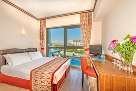 Royal Atlantis Beach