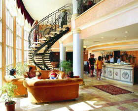 Royal Atlantis Spa & Resort