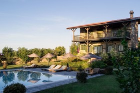 Seki Cottages