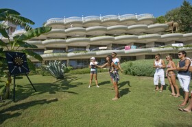 Sunrise Queen Luxury Hotel