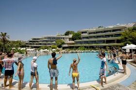 Sunrise Queen Luxury Hotel