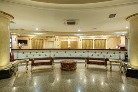 Sunrise Queen Luxury Hotel