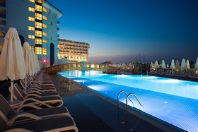 Water Side Resort & Spa