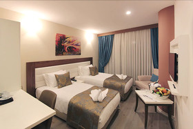 Forum Suite Hotel