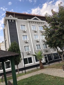 Grand Black Hotel