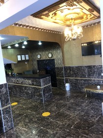 Grand Black Hotel