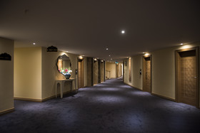 Oz SUI Resort Hotel
