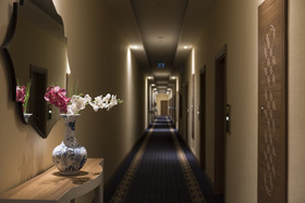 Oz SUI Resort Hotel