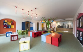 Acanthus Cennet Barut Collection