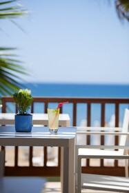 Acanthus Cennet Barut Collection