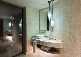 Acanthus Cennet Barut Collection
