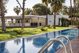 Acanthus Cennet Barut Collection