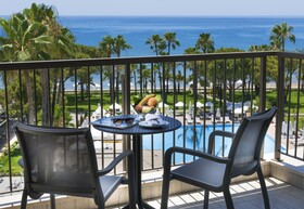 Acanthus Cennet Barut Collection