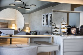 Acanthus Cennet Barut Collection