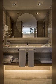 Acanthus Cennet Barut Collection