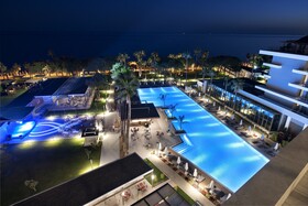Acanthus Cennet Barut Collection