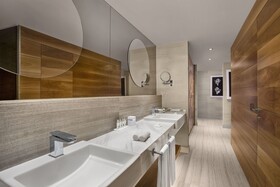 Acanthus Cennet Barut Collection