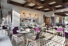 Acanthus Cennet Barut Collection