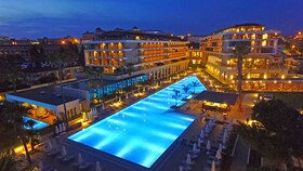 Acanthus Cennet Barut Collection