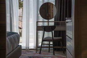 Acanthus Cennet Barut Collection