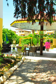 Almila Side Suite