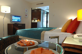 Arum Barut Collection