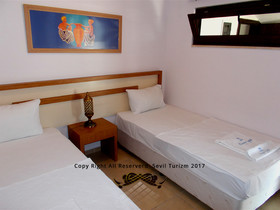 Ceren Family Suit