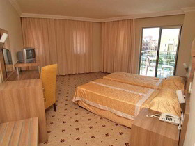 Club Side Coast Hotel