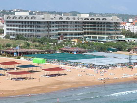 Commodore Elite Suites & Spa