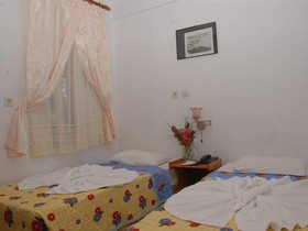 Hellen Hotel Side