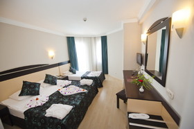 Side Aluna Hotel